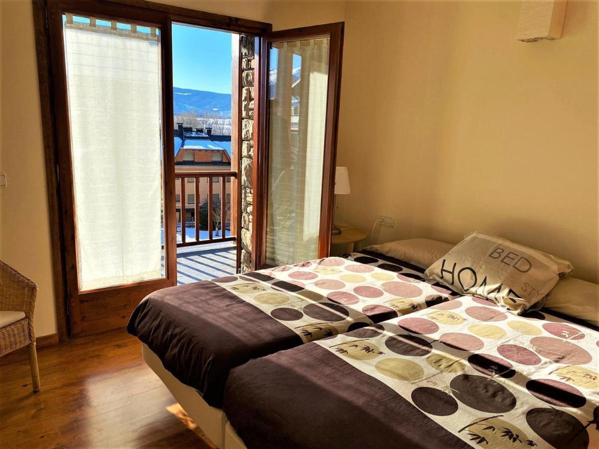 Esplendida Casa En El Centro De Llivia Con Piscina Villa Eksteriør bilde