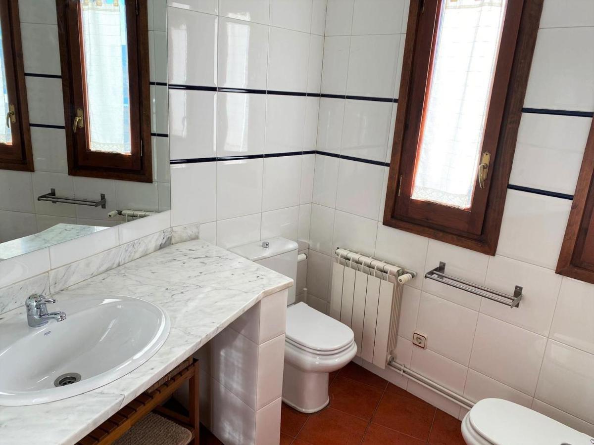 Esplendida Casa En El Centro De Llivia Con Piscina Villa Eksteriør bilde